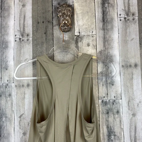 Lululemon All Tied Up Tank in Palm Court Size 6 - Picture 8 of 16